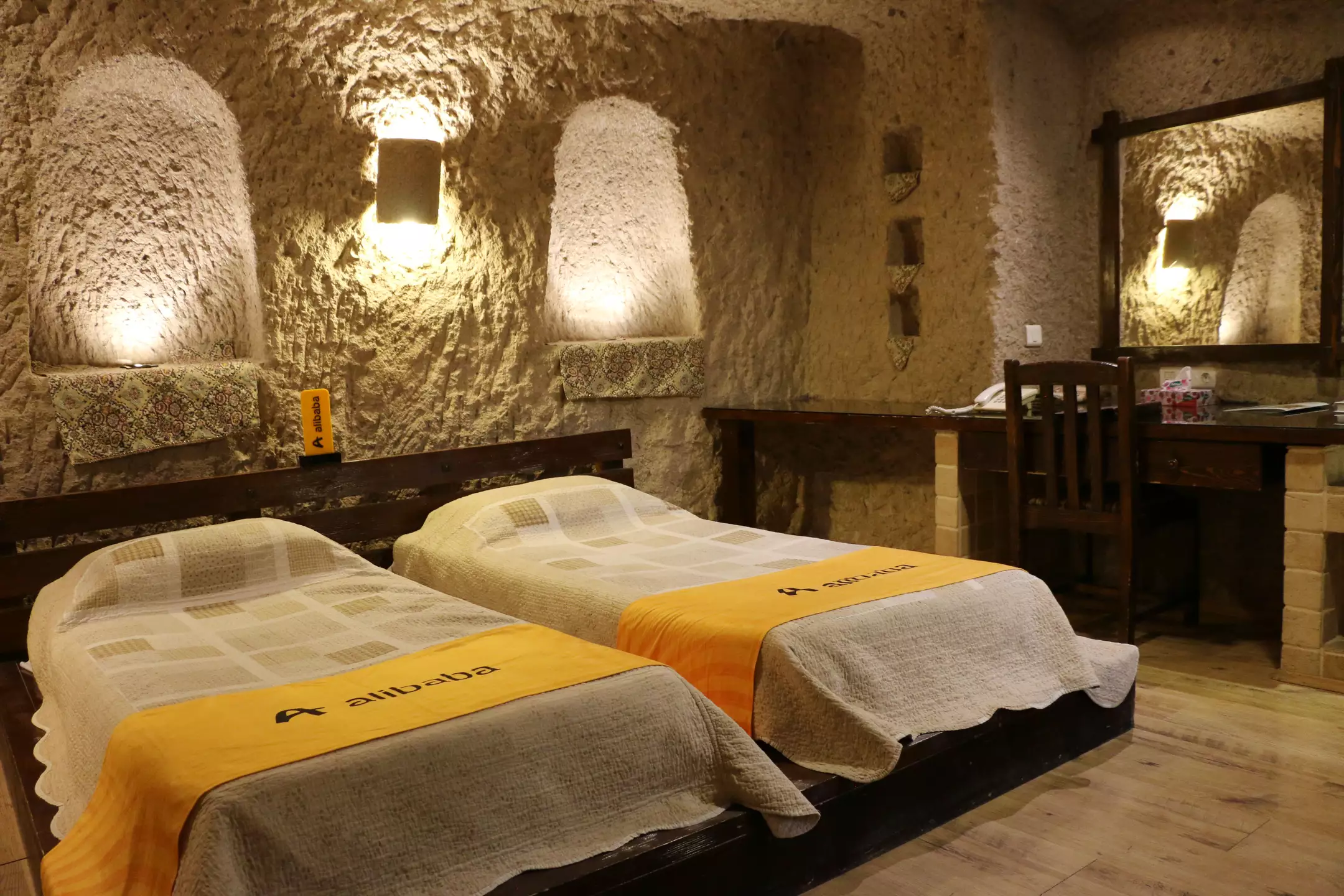 Alibaba https://cdn.alibaba.ir/ostorage/hotel-accommodation-images/696e168e46ae9d8e6fb49aec_08- کندوان- اتاق توئین معمولی (2).webp